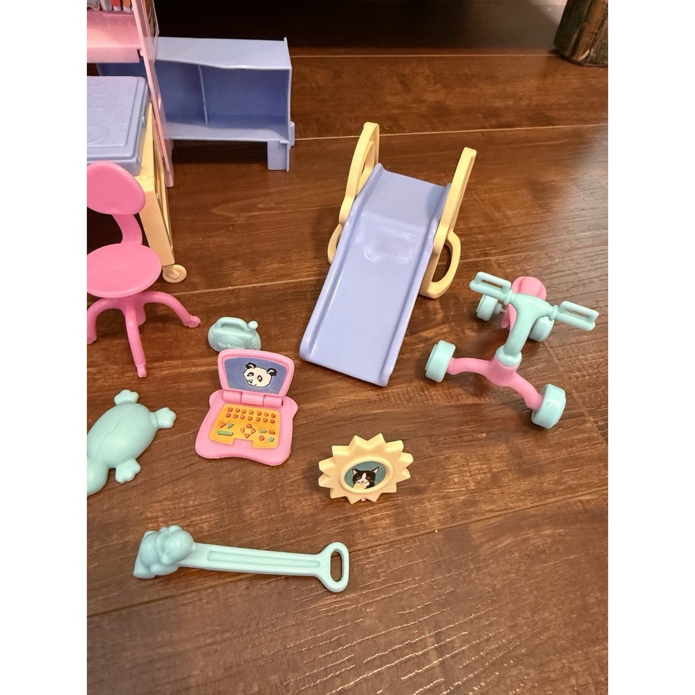 Barbie All Around Home Kelly Bedroom Playset 2001 With Accessories - Picture 4 of 9